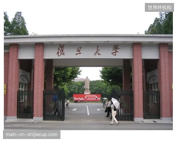 挪威队边后卫的进攻参与度，是其高位逼抢体系的重要一环。